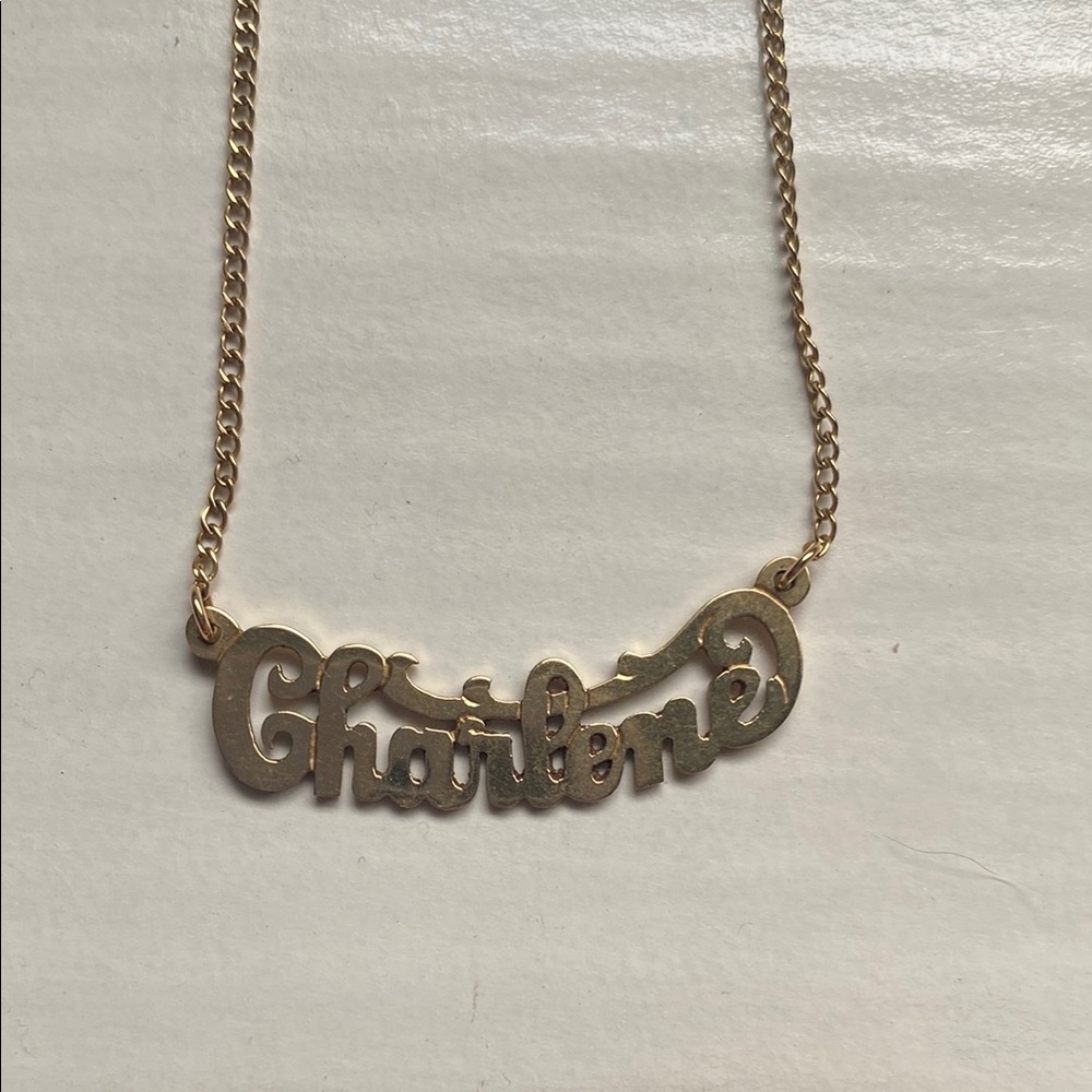Gold Vintage-Inspired Necklace with Delicate Chain